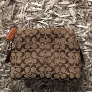 Coach Pouch